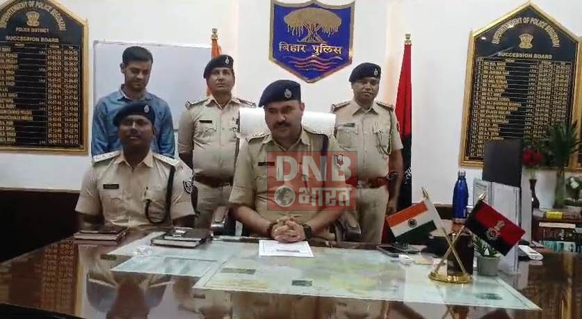 पुलिस ने ट्रिपल हत्याकांड का किया खुलासा,सौतेला बेटा ही निकला,मां,बाप,भाई,बहन का क़ातिल 2