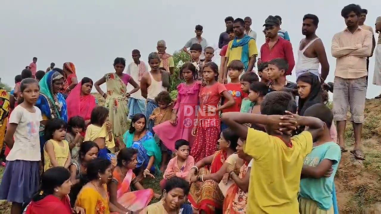 नालंदा : छात्र की पीट पीट कर हत्या मामले में पुलिस ने दो आरोपी को किया गिरफ्तार, मृतक का लॉकेट और मोबाइल भी हुआ बरामद 3
