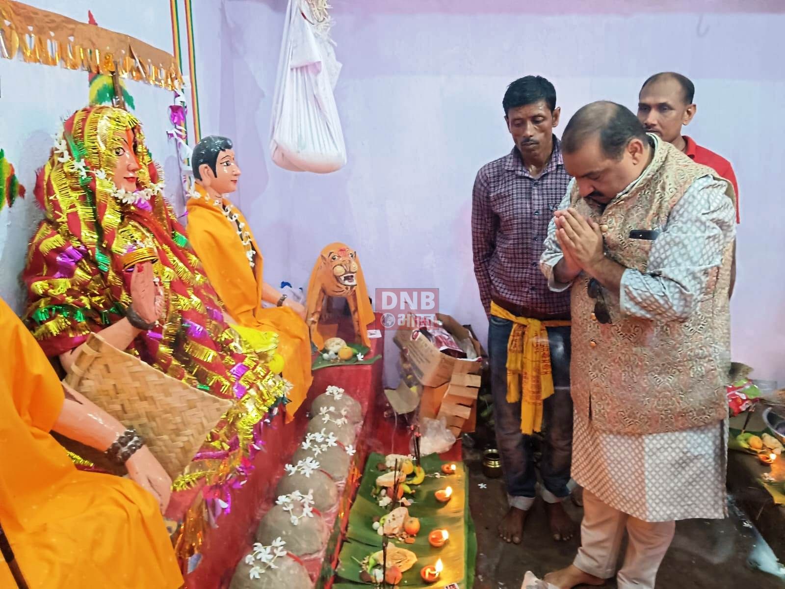बाबा गणिनाथ जन्मोत्सव के अवसर पर तीन दिवसीय मेले की हुई शुरुआत, पूजा अर्चना को लेकर श्रद्धालुओ की उमड़ी भीड़ 2