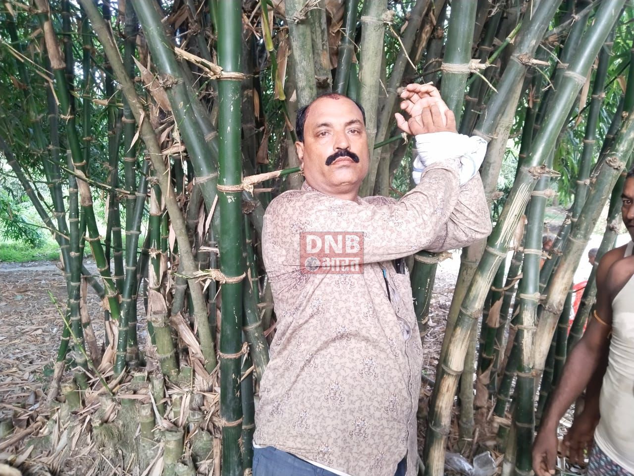 समस्तीपुर: डीजल अनुदान के आवेदन की जांच करने गये कृषि समन्यवक को ग्रामीणों ने बनाया बंधक, वीडियो सोशल मीडिया पर हुआ वायरल 2