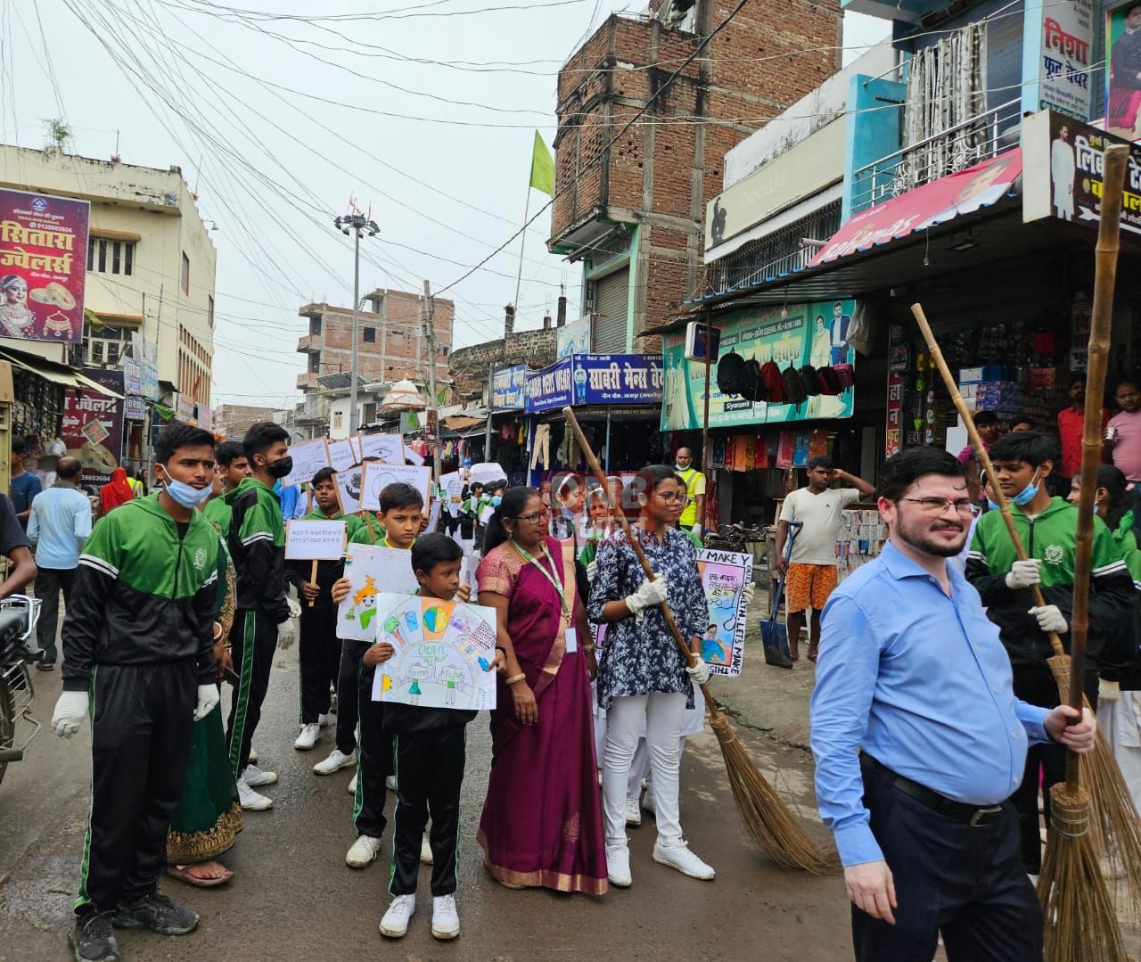 समस्तीपुर: दिल्ली पब्लिक स्कूल ताजपुर  के छात्र-छात्राओं ने 'स्वच्छता ही सेवा’ मिशन के तहत एक विशेष रैली का किया आयोजन     3