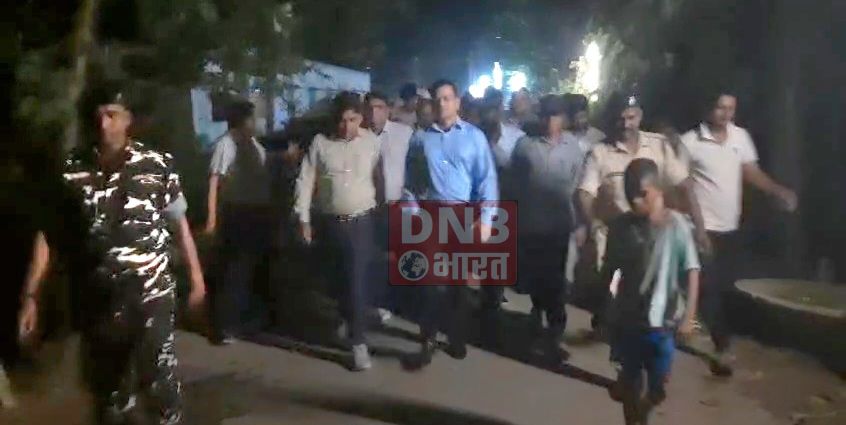 बेगूसराय में गंगा के जलस्तर बढ़ने से लोगो के घरों में घुसा बाढ़ का पानी, लोग घर छोड़कर ऊंचे स्थान पर रहने को मजबूर 3