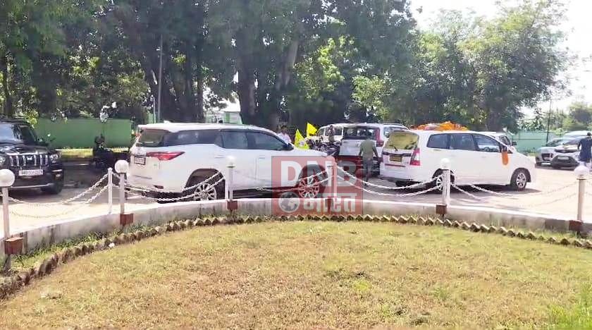 लालू यादव के राज में तो अपराधी गन दिखाकर लोगों को लूटते थे लेकिन नीतीश सरकार के राज में अधिकारी कलम लगाकर जनता को लूट रहे हैं - प्रशांत किशोर 2