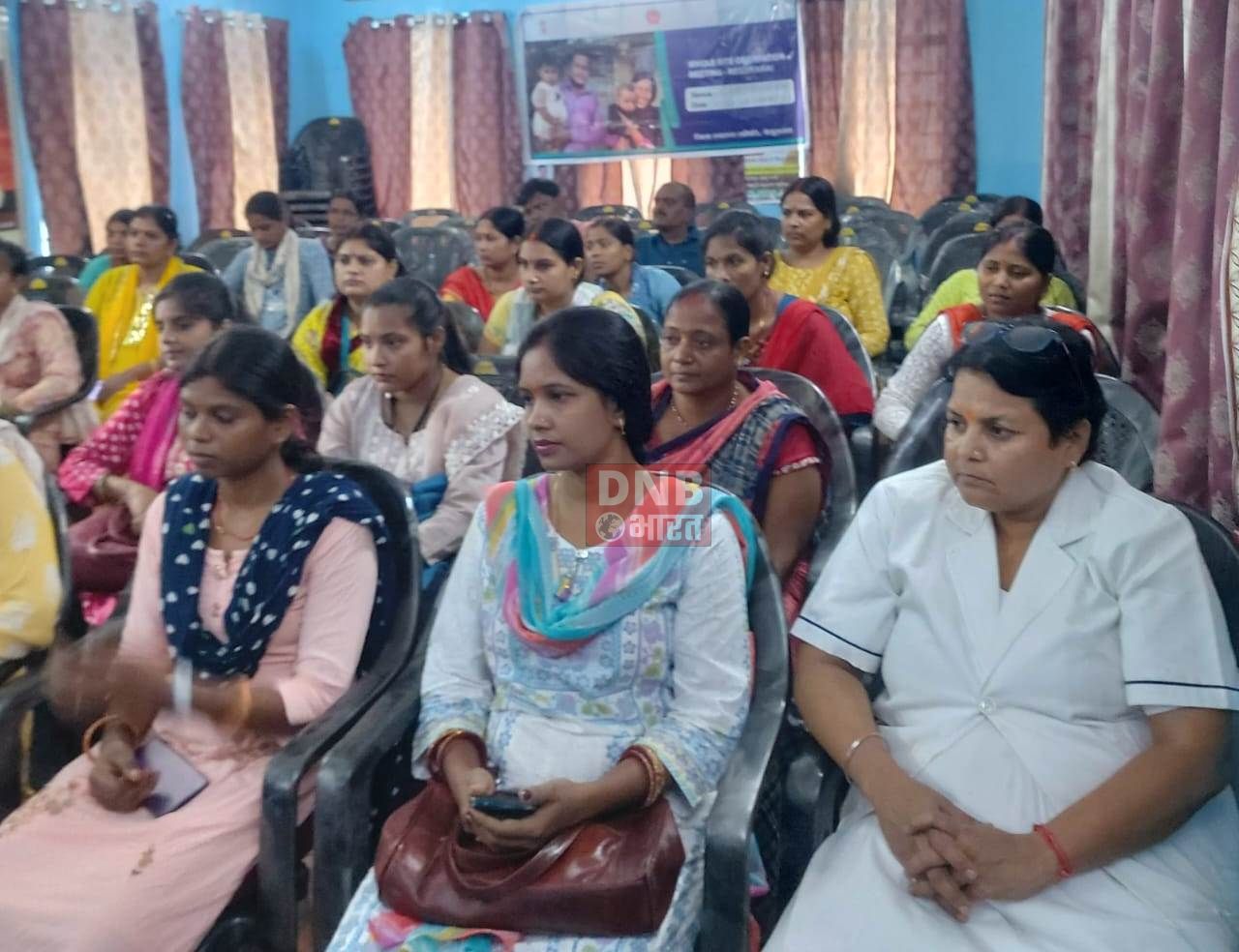 डब्लूएसओ के उन्मुखीकरण कार्यक्रम मे परिवार नियोजन के सभी साधनों के बारे में प्रतिभागियों को दी गयी जानकारी 3