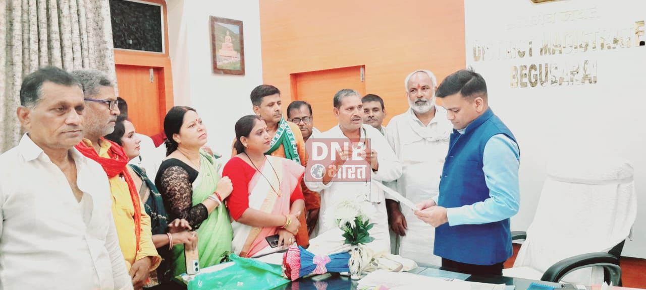 राजद कार्यकर्ताओ का शिष्टमंडल ने जिलाधिकारी बेगूसराय से मिलकर जिले मे बाढ़ और सुखाड़ का एक मांग पत्र सौंपा 2