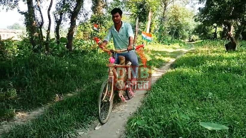 समस्तीपुर: पांच सौ रुपया खर्च कर बना डाली बांस की साइकिल, गांव के लोग कर रहे सराहना 3