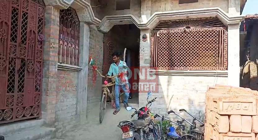 समस्तीपुर: पांच सौ रुपया खर्च कर बना डाली बांस की साइकिल, गांव के लोग कर रहे सराहना 4