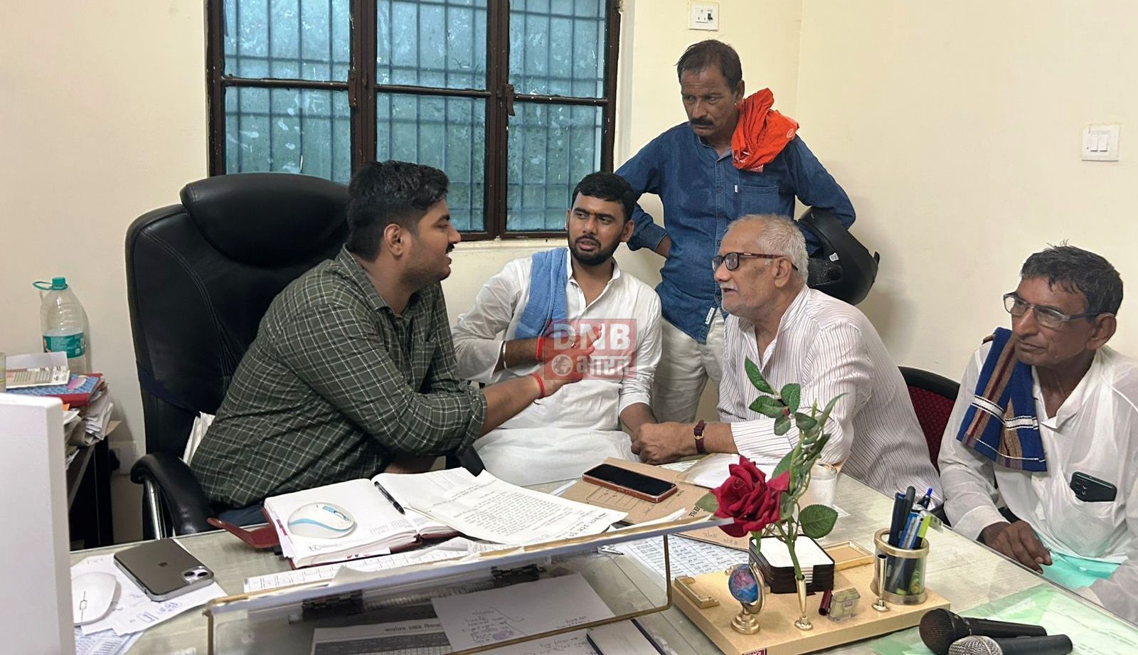 चमथा दियारे के पांच पंचायत को बाढ़ क्षेत्र समेत चालीस सूत्री मांगो को लेकर कांग्रेस कार्यकर्ताओ का एक दिवसीय धरना प्रदर्शन 5