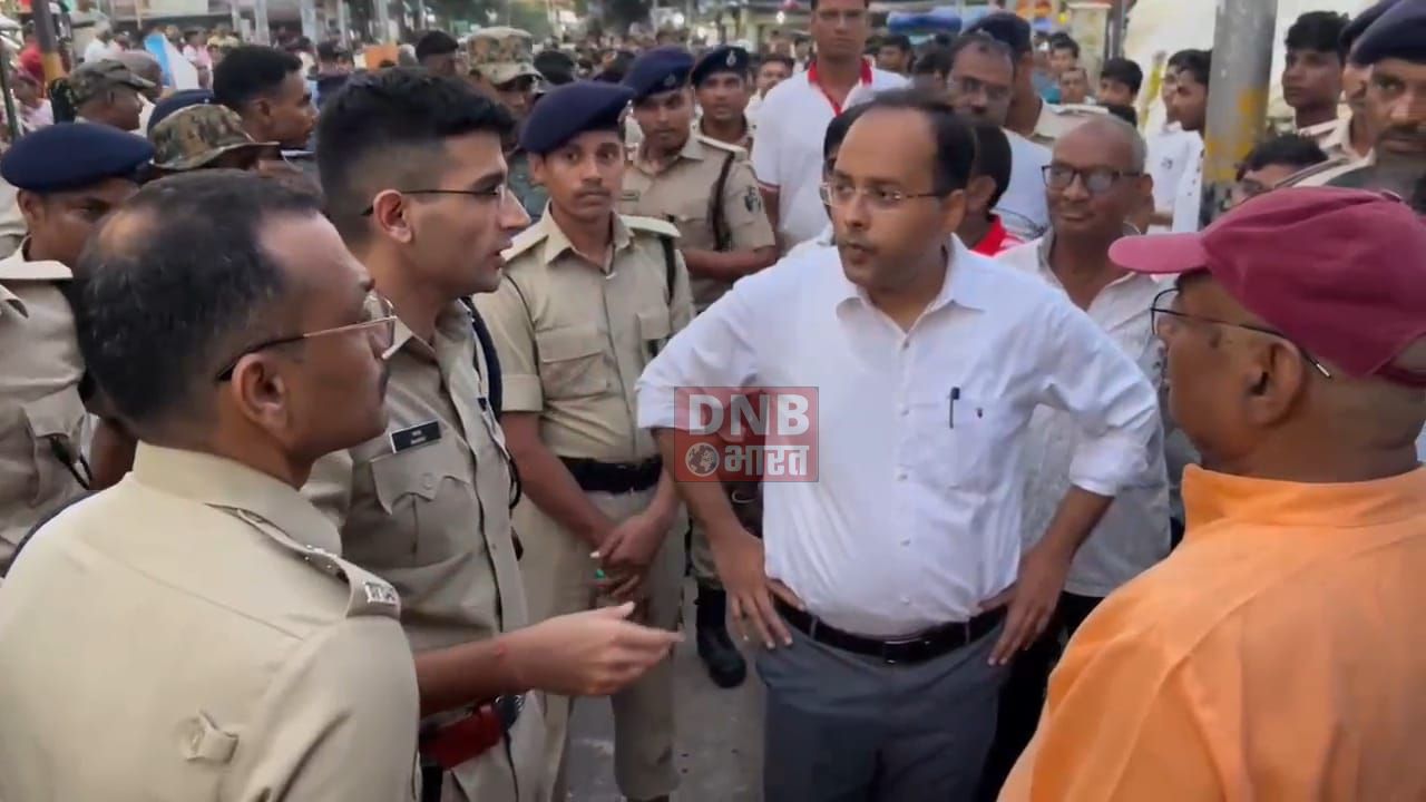 नालंदा में दुर्गा पूजा के लिए जिला प्रशासन अलर्ट मोड पर, मेले के दौरान कोई चूक न हो जिसको लेकर निकाला गया फ्लैग मार्च 2