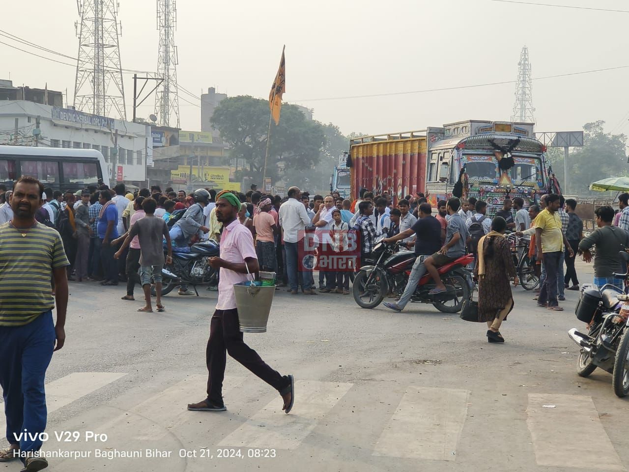 साइकिल से कोचिंग जा रही छात्रा को ट्रक ने कुचला, छात्रा की घटनास्थल पर ही दर्दनाक मौत, आक्रोशित लोगों ने किया सड़क जाम 3