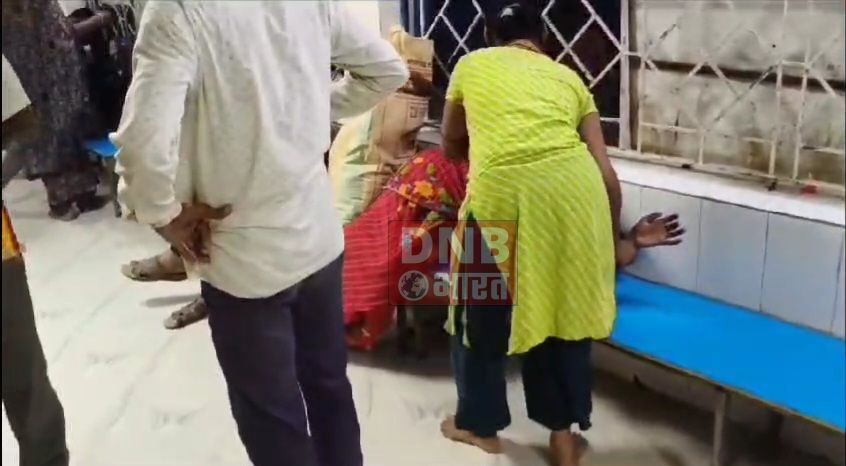 बेगूसराय में दबंगों ने घर में घुसकर पूरे परिवार को लाठी डंडे से किया मारपीट, चार लोग बुरी तरह घायल, सदर अस्पताल में भर्ती 2