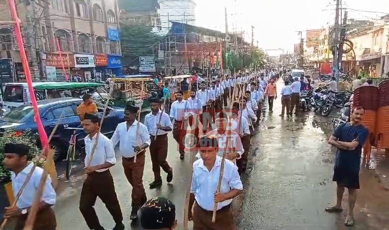 बेगूसराय में राष्ट्रीय स्वयंसेवक संघ ने किया पथ संचलन कार्यक्रम आयोजित 4