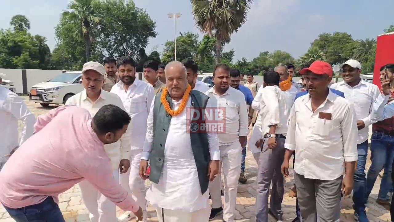 उद्योगपति रतन टाटा के आकस्मिक निधन पर बिहार सरकार के ग्रामीण विकास मंत्री श्रवण कुमार नालंदा के जेडीयू सांसद कौशलेंद्र कुमार ने किया गहरा दुःख प्रकट 4