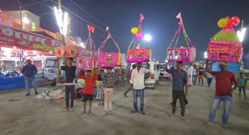 मिथिला का प्रसिद्ध लोक पर्व सामा-चकेवा भाई और बहन ने  मिलकर बेगूसराय में बड़ी धूमधाम से मनाया 4