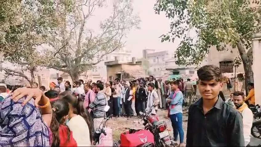 कैमूर: खाद के लिए लाइन में लगने को मजबूर हुए कैमूर में किसान 3