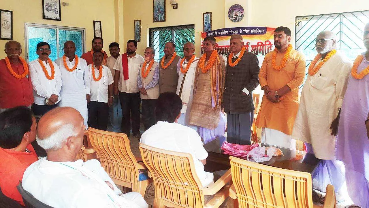 तेघड़ा विकास संघर्ष समिति ने उठायी ट्रेनों के ठहराव की माँग 3