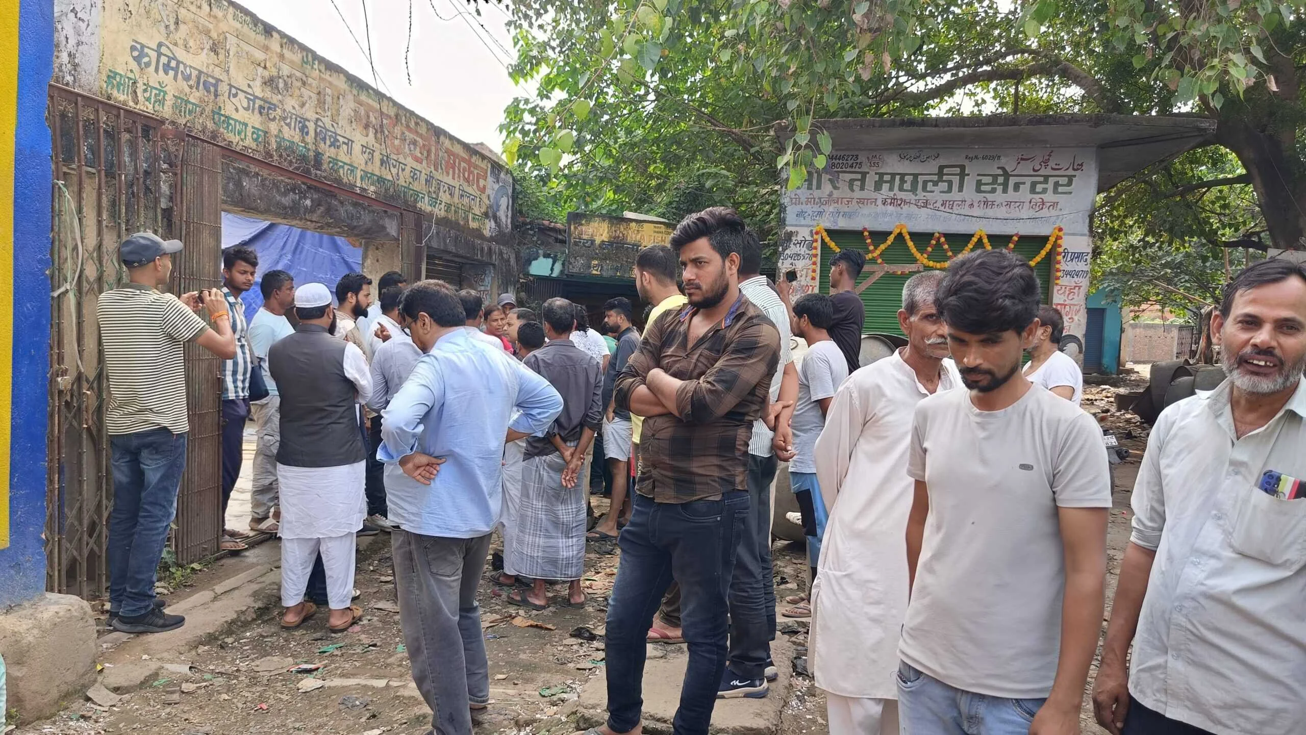कई दशकों से मछली का व्यवसाय कर रहे मछली व्यवसाईयों पर मंडराया खतरा 2