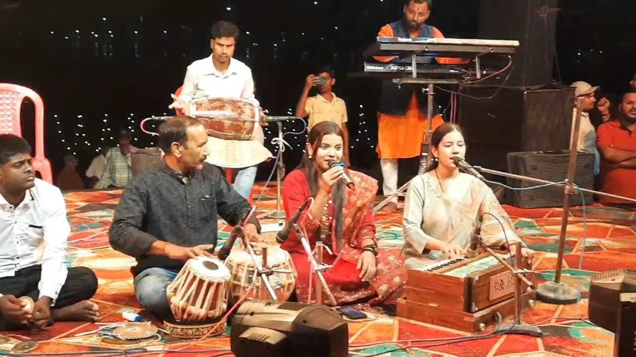 बेगूसराय के सिमरिया गंगा धाम मे जिला प्रशासन के द्वारा देव दिपावली का आयोजन किया गया 3
