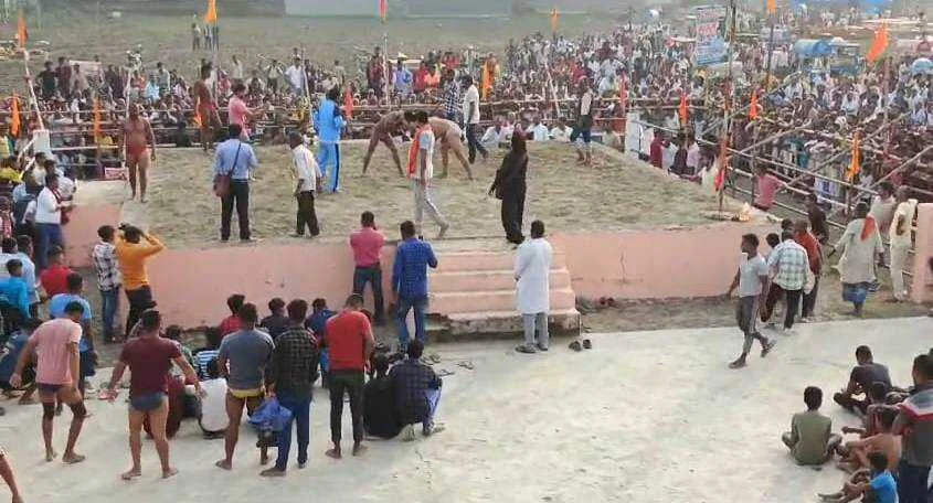 खगड़िया: गौशाला मेला में दंगल प्रतियोगिता का हुआ आयोजन, यूपी, झारखंड समेत कई राज्य के पहलवान ने किया जोर आजमाइस 4