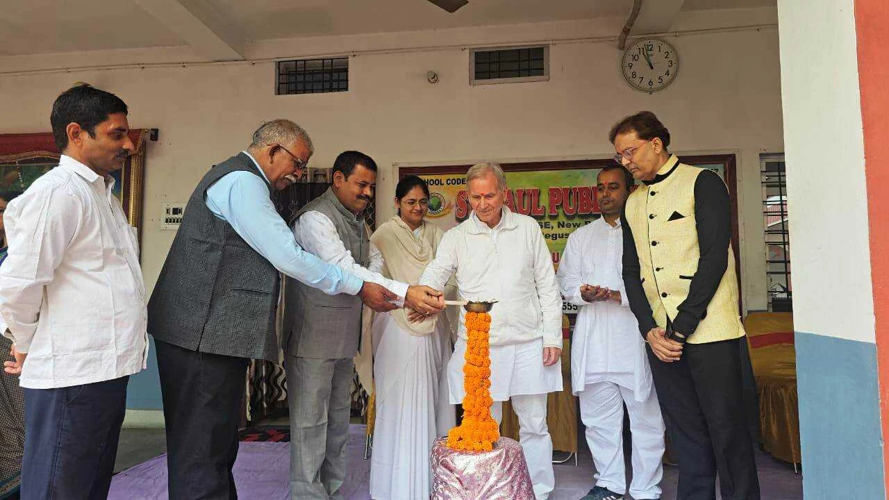 संत पॉल पब्लिक स्कूल तेघड़ा में छात्रों को प्रजापति ब्रह्मकुमारी संस्थान द्वारा दिया गया राजकीय योग प्रशिक्षण 2