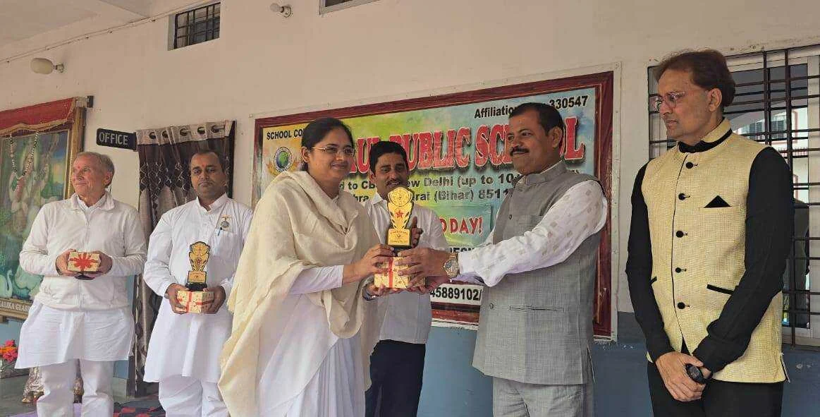 संत पॉल पब्लिक स्कूल तेघड़ा में छात्रों को प्रजापति ब्रह्मकुमारी संस्थान द्वारा दिया गया राजकीय योग प्रशिक्षण 5