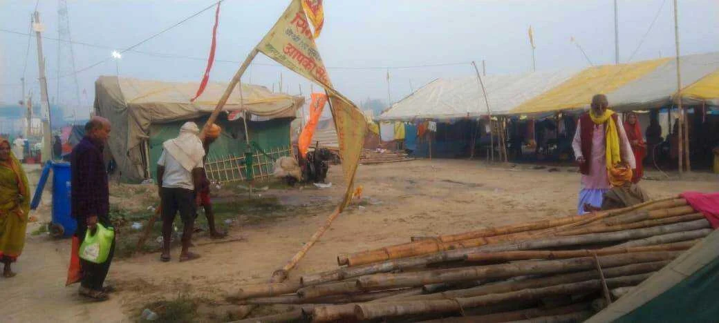 मोटरी चोटरी बांएंध क जाय छी, माय गंगा एत स जाबहक मन केकरो न करैईअ - मासिक कल्पवासी 4