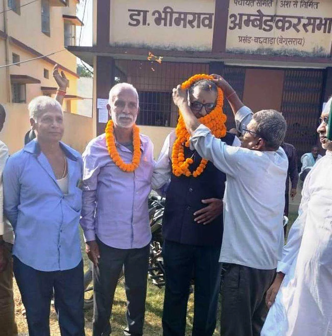 बछवाड़ा प्रखंड कार्यालय परिसर में पैक्स चुनाव को लेकर नामांकन के दुसरे दिन अध्यक्ष व् सदस्य पदों के लिए 28 अभ्यर्थियों ने किया नामांकन 2