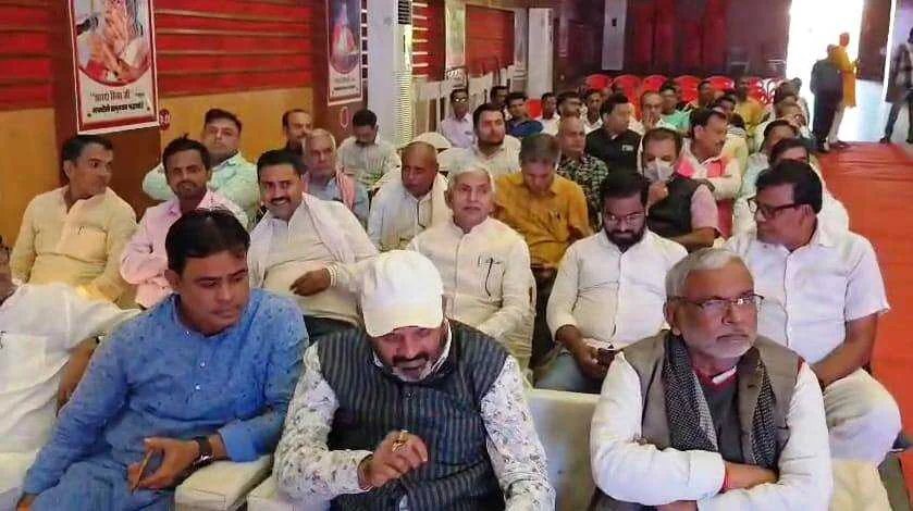 बिहार के लोक गायिका शारदा सिन्हा को बरौनी रिफाइनरी टाउनशिप के जुबली हॉल में दी गयी श्रद्धांजलि 3