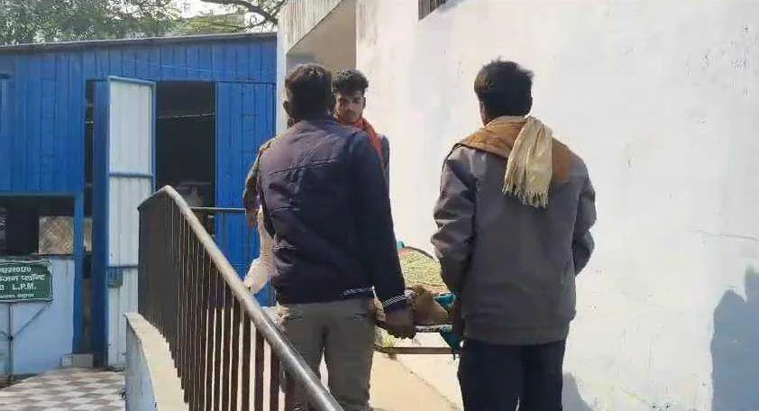 दामोदरपुर गांव स्थित एक किराना की दुकान में चोरों ने गल्ला का ताला तोड़कर चोरी की घटना का दिया अंजाम 2