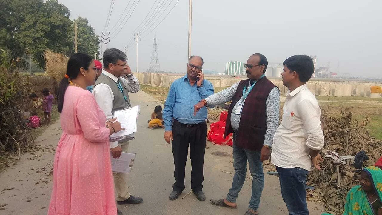 बरौनी क्षेत्र में प्लस पोलियो अभियान का डीआईओ एवं एसएमओ बेगूसराय ने किया निरीक्षण 3