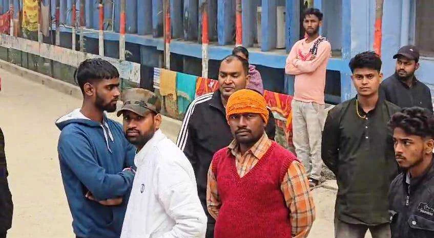 बेगूसराय में दबंगों ने दबंगई से तिलक समारोह में घुसकर जमकर किया बवाल, विरोध करने पर दबंगों ने एक युवक को पीट-पीटकर किया हत्या 2