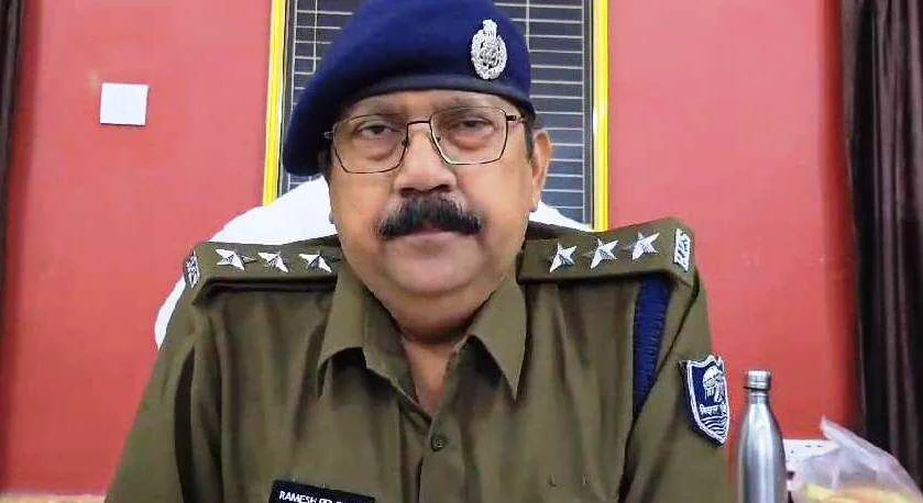 बेगूसराय में मानवता हुआ शर्मशार,एक व्यक्ति ने गुंगी नाबालिग लड़की से किया गलत काम, इलाके में फैली सनसनी, पुलिस आरोपी के ठिकाने पर कर रही छापेमारी 3