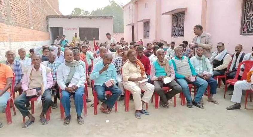समस्तीपुर: पैक्स चुनाव को लेकर मुरादपुर बंगरा से अध्यक्ष पद पर बलवंत सिंह ने किया नामांकन, लगी समर्थकों की भीड़ 3