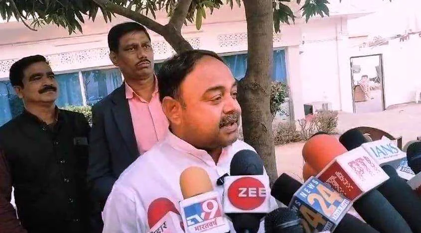 भारत में रहना है तो भारत माता की जय बोलना पड़ेगा,जितने पाकिस्तान वाले लोग हैं जितने पाकिस्तान की बात करने वाले हैं उनका समय अंतिम आ गया है - संतोष सिंह मंत्री 3