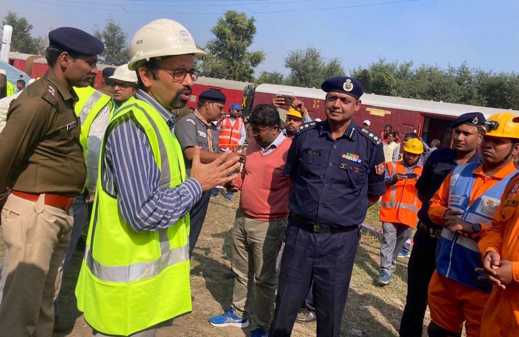 बरौनी में इमरजेंसी हूटर बजते ही सभी बचाव दल एलर्ट,पदाधिकारियों ने बताया इसे मॉक ड्रील 3