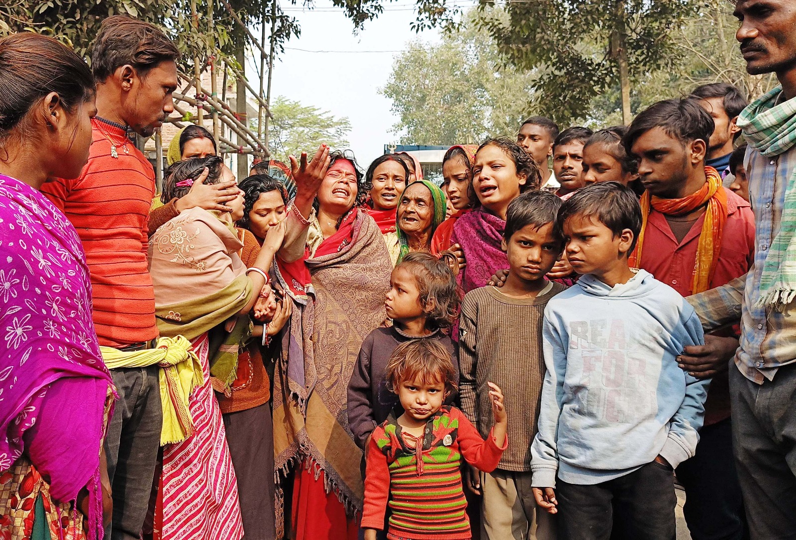 बछवाड़ा के झमटिया गांव मजदुर का शव पहुंचते ही परिजनों में मचा कोहराम 3