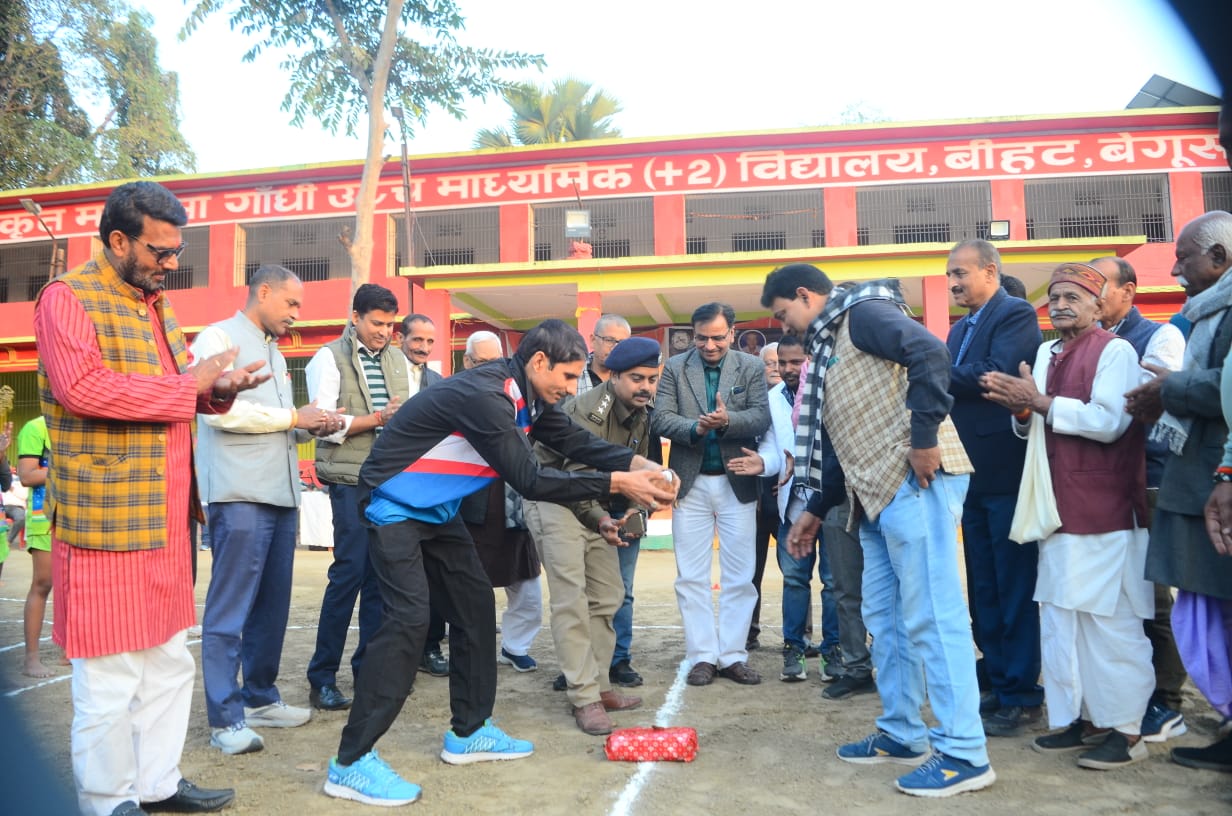 बीहट में आर एन सिंह स्मृति जिला स्तरीय महिला व पुरुष कबड्डी प्रतियोगिता का हुआ शुभारंभ 2