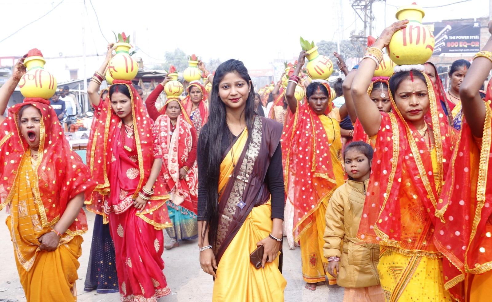 सकरी के केवल नारायण भारतीय फील्ड में श्री मदभागवत कथा का शुभारंभ भव्य शांति मंगल कलश यात्रा से किया गया 2