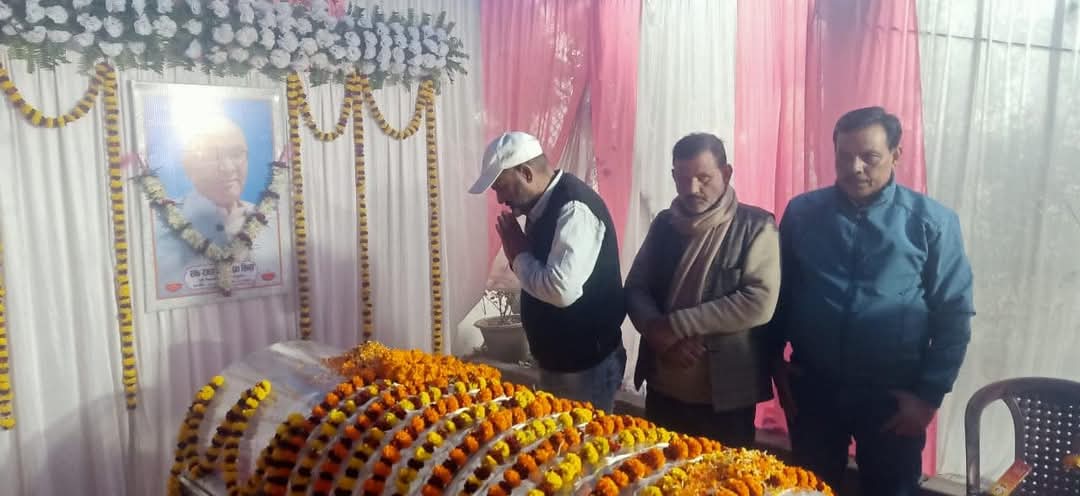 भारतीय जनता पार्टी के पूर्व जिला अध्यक्ष राधा कृष्ण प्रसाद सिन्हा के निधन पर भाजपा नेताओं एवं कार्यकर्ताओं ने जताया शोक 2