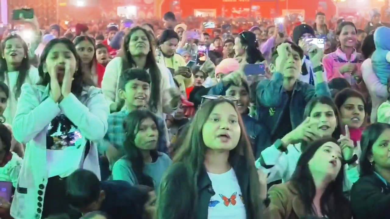 राजगीर महोत्सव के तीसरे दिन कलाकारों ने मचाया धूम, फिर बेकाबू हुई भीड़ 3