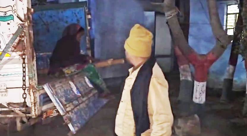 नालंदा: ब्लैकमेल से तंग होकर विवाहिता ने किया आत्महत्या, पुलिस मामले की छानबीन में जुटी 2