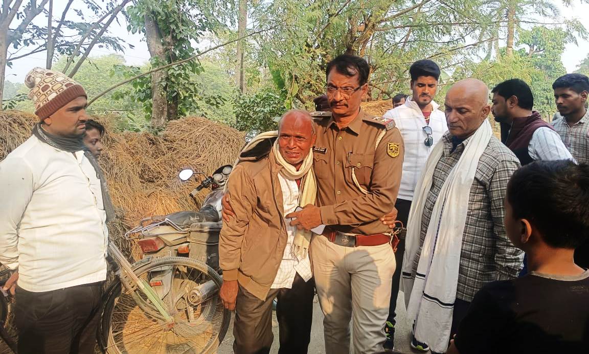 समस्तीपुर: एक बड़े भाई ने अपनी पत्नी की अश्लील तस्वीरें सोशल मीडिया पर वायरल होने के बाद अपने ही छोटे भाई की करा दी हत्या 3