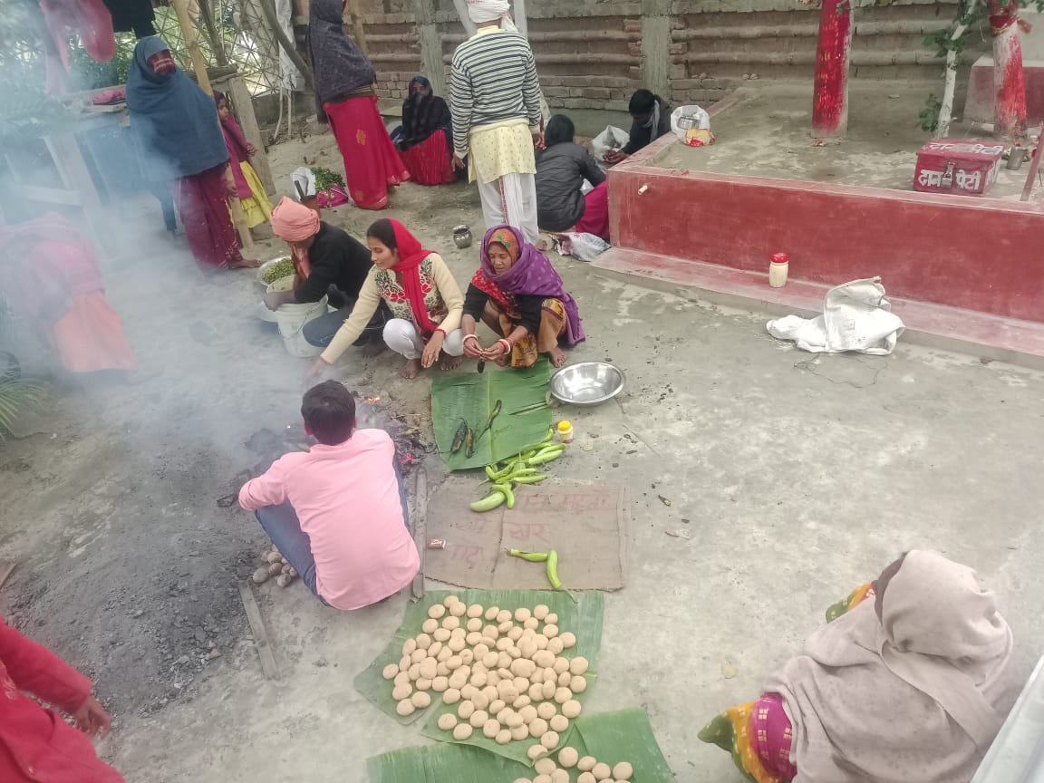 मंदिरों में पूजा पाठ के साथ किया नव वर्ष का स्वागत, वन भोज का लुफ्त उठाकर लोगो ने मनाया जश्न 2