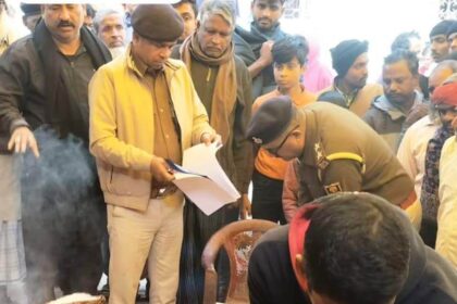 बेगूसराय के वीरपुर में अलाव तापने के दौरान आग से झुलसकर एक व्यक्ति की मौत, परिजनों में मचा कोहराम 17