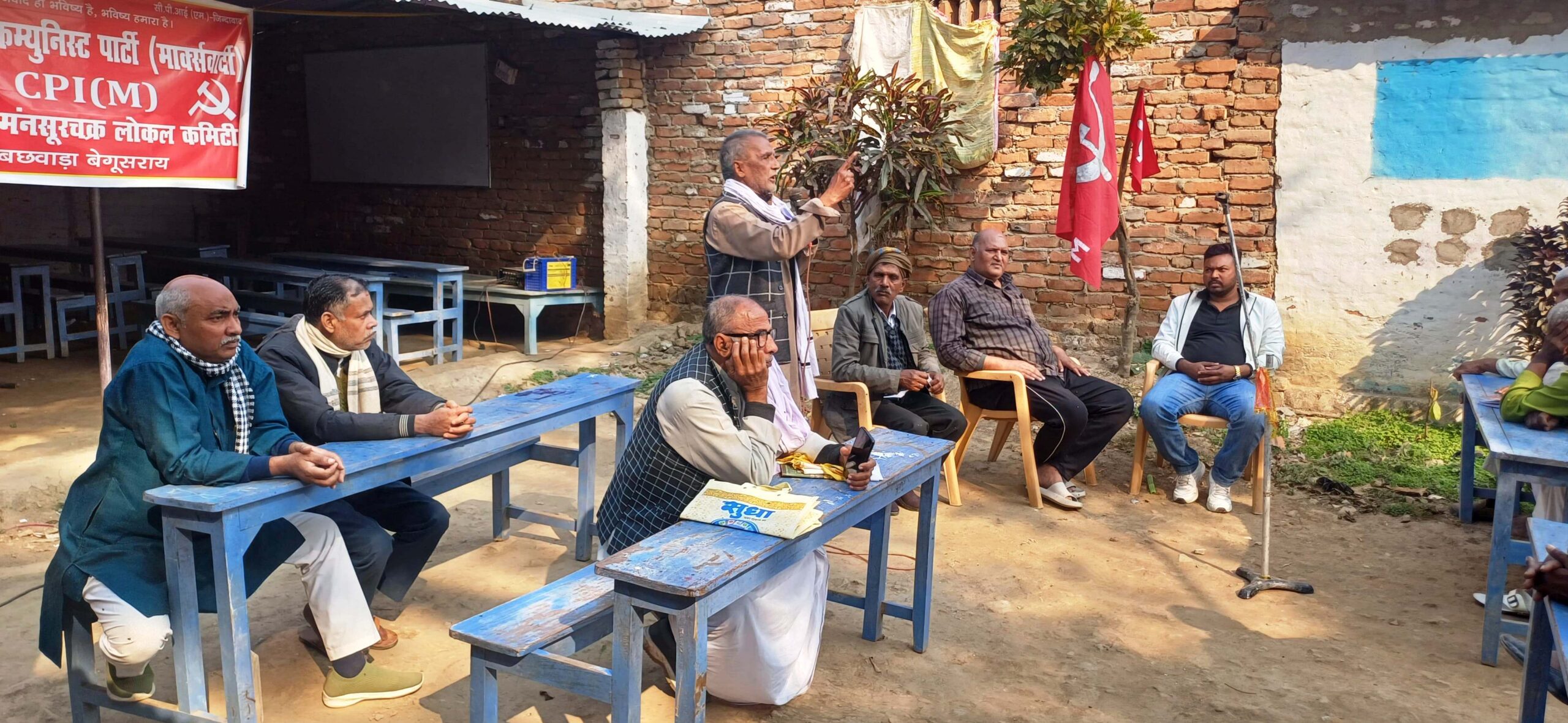 कम्युनिष्ट गरीब मजदूरों की पार्टी रही है, उनके हकमारी के खिलाफ सदा संघर्ष करता रहूंगा - रामोद कुंवर 6