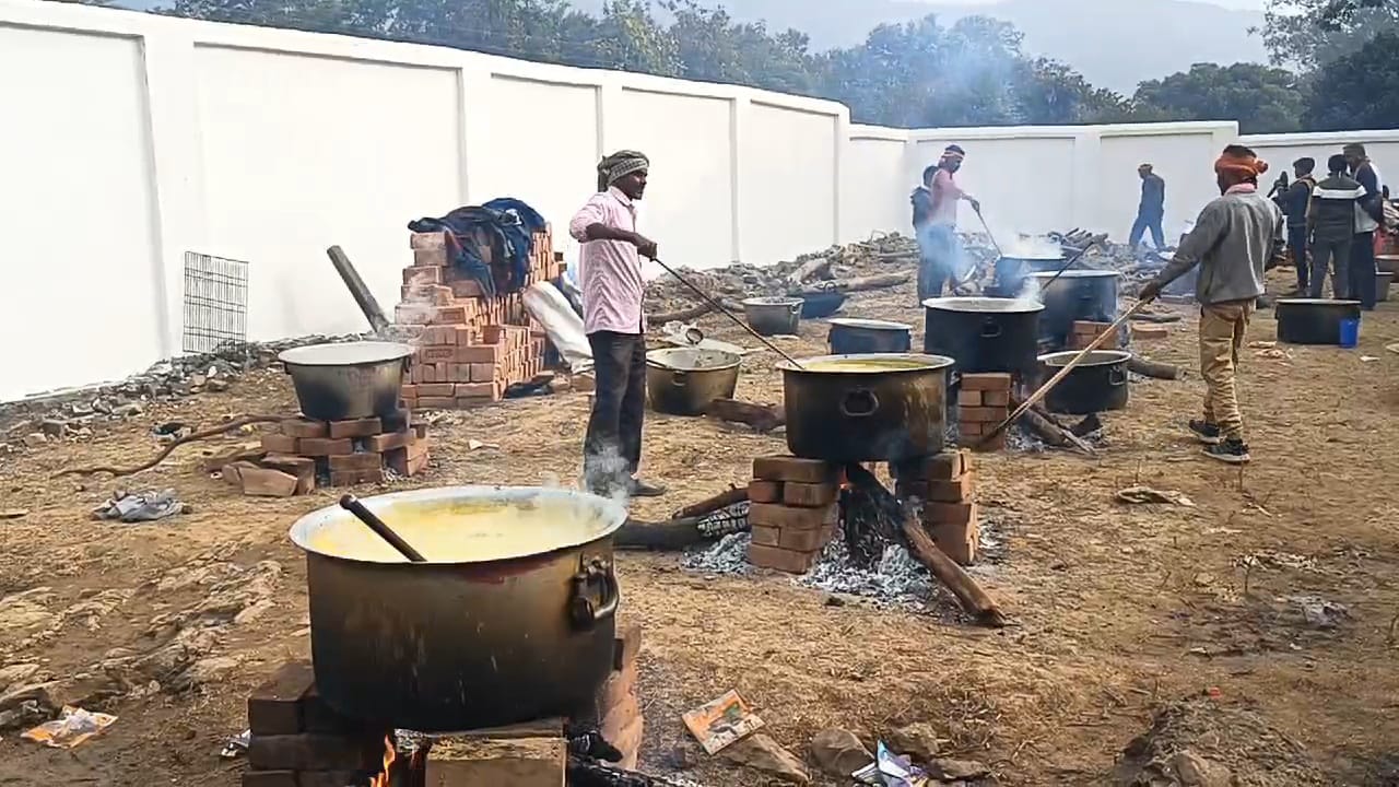राजगीर में ग्रामीण विकास मंत्री श्रवण कुमार के द्वारा किया गया सियासी वन भोज कार्यक्रम 3