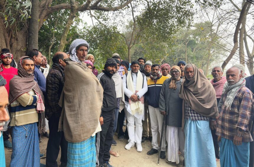 खेल मंत्री ने किया भवन निर्माण कार्य का किया शुभारंभ, लोगों ने दी बधाई 1