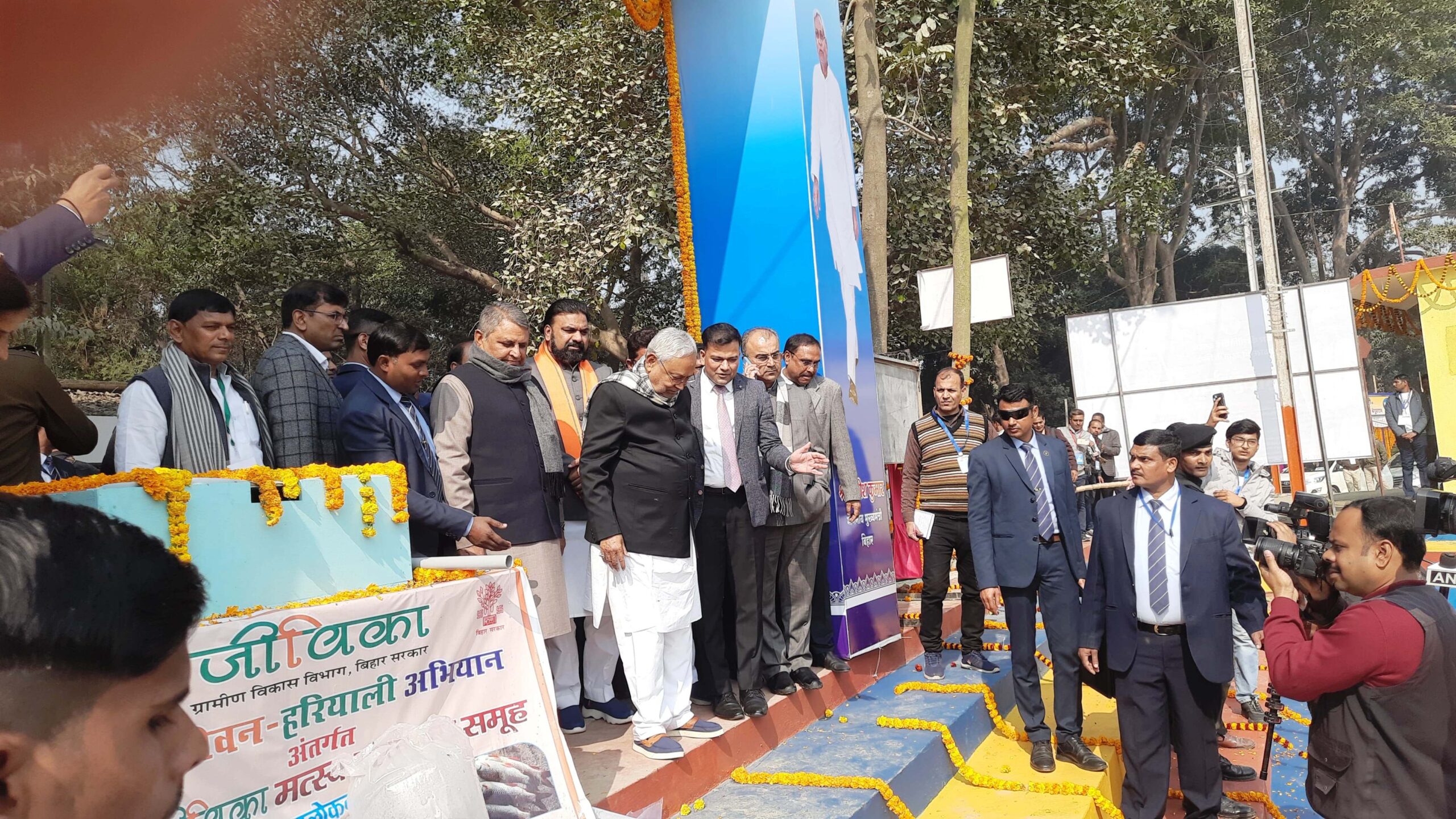 प्रगति यात्रा के दौरान मुख्यमंत्री नीतीश कुमार पहुंचे बेगूसराय, 15 सौ करोड़ की दी सौगात 5
