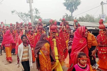 पकड़ी में हनुमानजी को प्राण-प्रतिष्ठा सह अष्टयाम यज्ञ को लेकर निकाली गई भव्य कलश शोभायात्रा 28