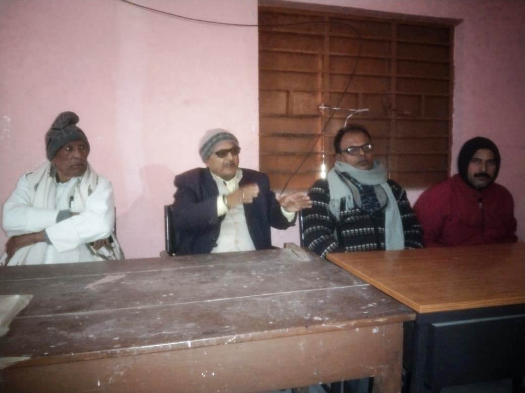 घोरपरास, नील गाय एवं अन्य आवारा व हिंसक पशुओं द्वारा बड़ी मात्रा में फ़सलें नष्ट की जा रही है इसे गम्भीरता से लें कृषि पदाधिकारी - रामरतन सिंह 2
